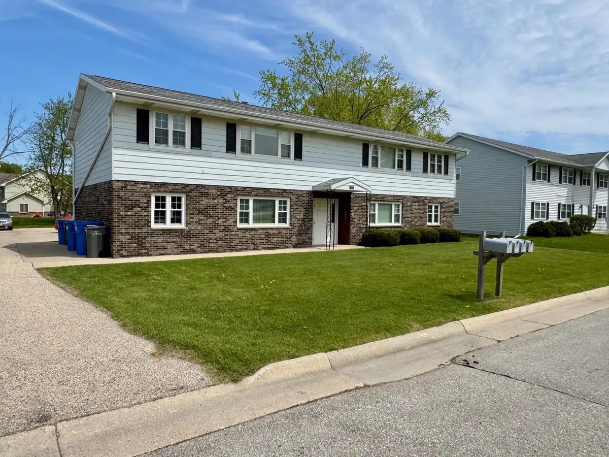 1012 Meadow STREET, Watertown, WI 53094 - #1