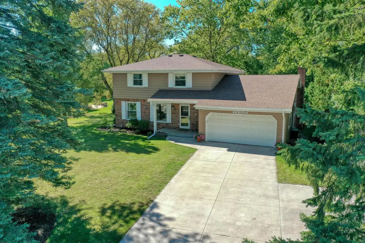 W141N5429 Van Buren DRIVE, Menomonee Falls, WI 53051 - #1