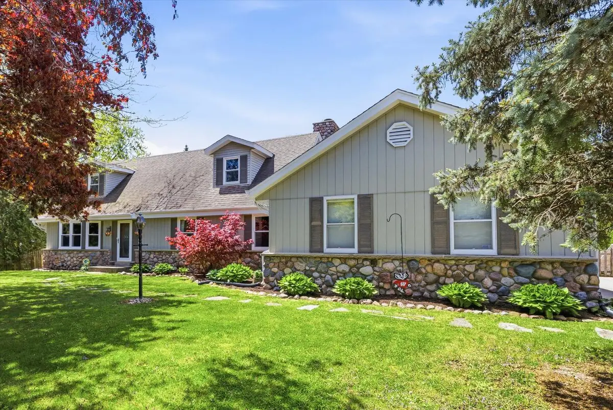 W169N9873 Nigbor DRIVE, Germantown, WI 53022 - #1