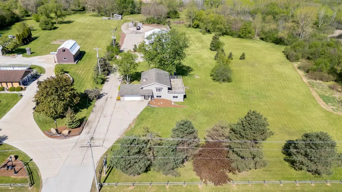 W240S4901 Highway 164, Waukesha, WI 53189 - #1