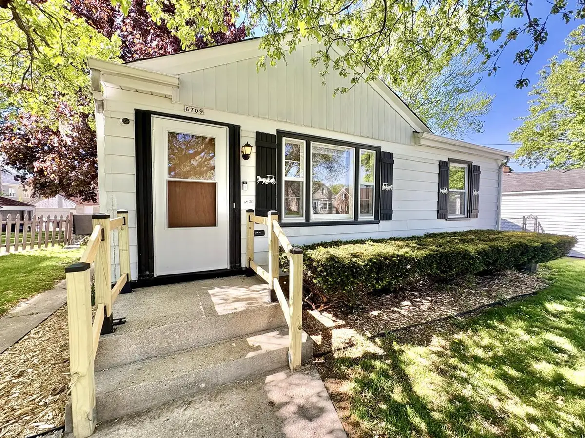 6709 W Chambers STREET, Milwaukee, WI 53210 - #1