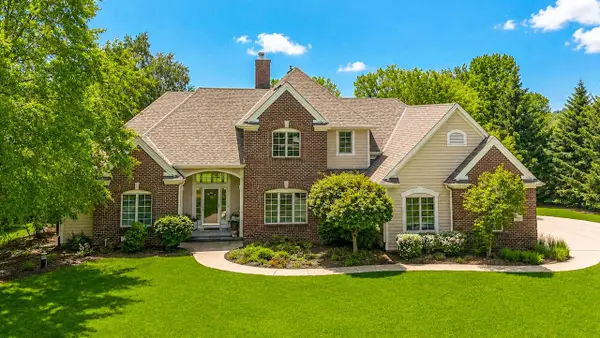 N34W33379 Hickory LANE, Nashotah, WI 53058