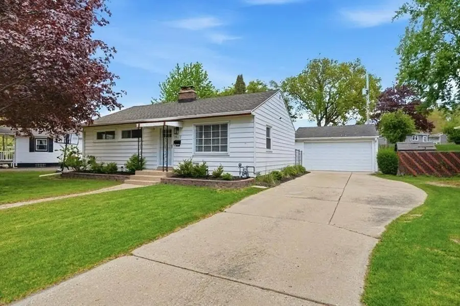 1517 N Bel Ayr DRIVE, Waukesha, WI 53188 - #2