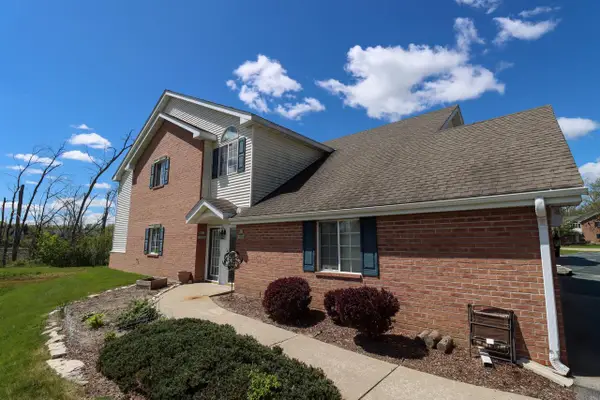 S77W19333 Lakewood DRIVE, Muskego, WI 53150