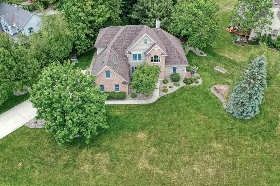N27W26292 Crestview DRIVE, Pewaukee, WI 53072 - #3