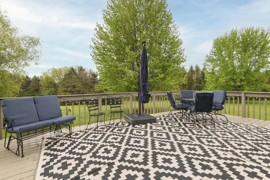 S67W32989 Road X, Mukwonago, WI 53149 - #2