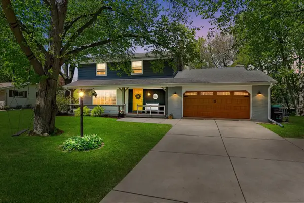 N86W15664 Shore Crest DRIVE, Menomonee Falls, WI 53051