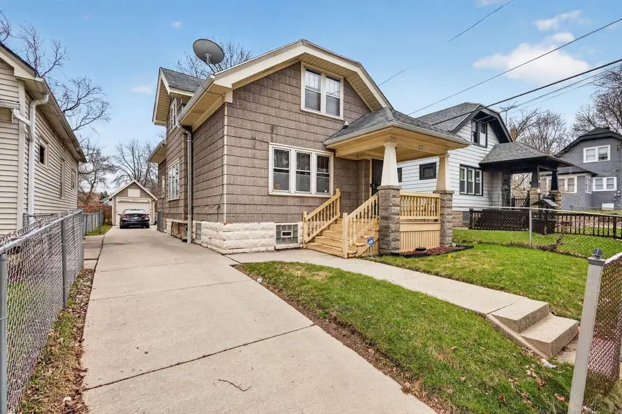 127 W Ring STREET, Milwaukee, WI 53212 - #2