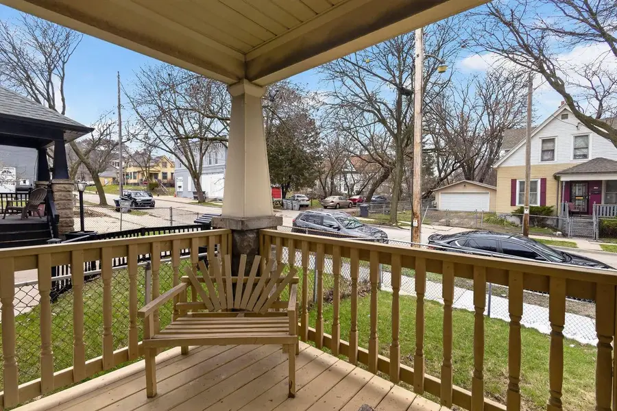 127 W Ring STREET, Milwaukee, WI 53212 - #3