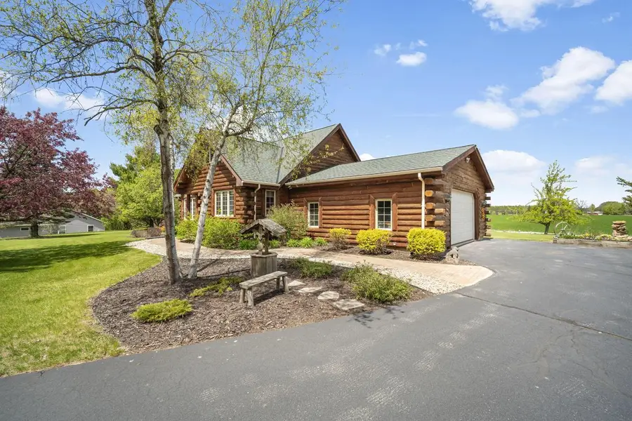 1206 Lakeview ROAD, West Bend, WI 53090 - #2