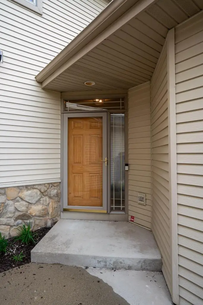 14785 W Wilbur DRIVE, New Berlin, WI 53151 - #2