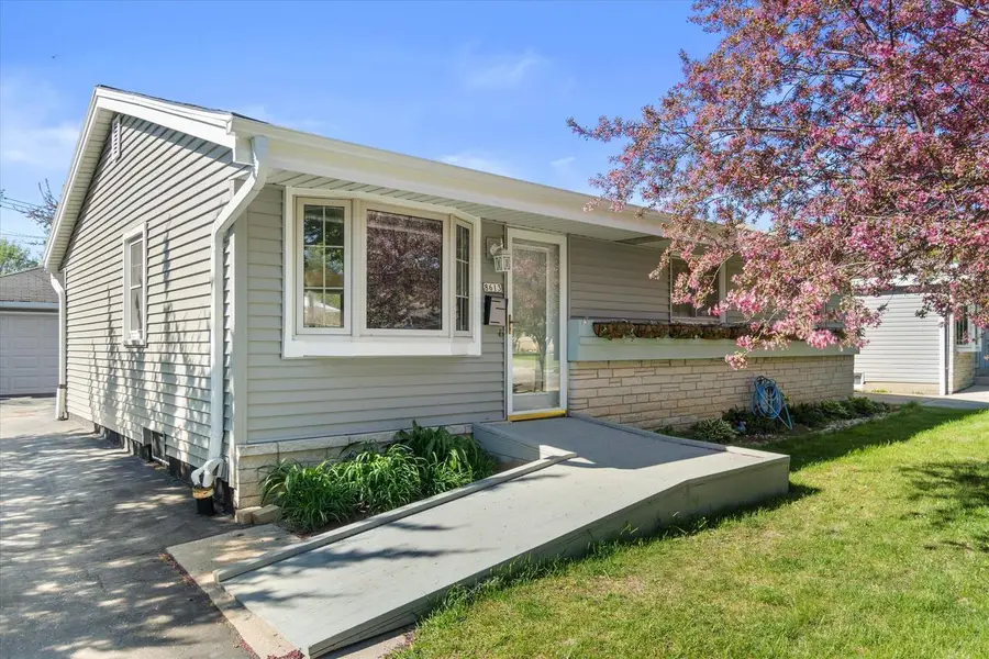 8613 Ohio AVENUE, Milwaukee, WI 53227 - #3