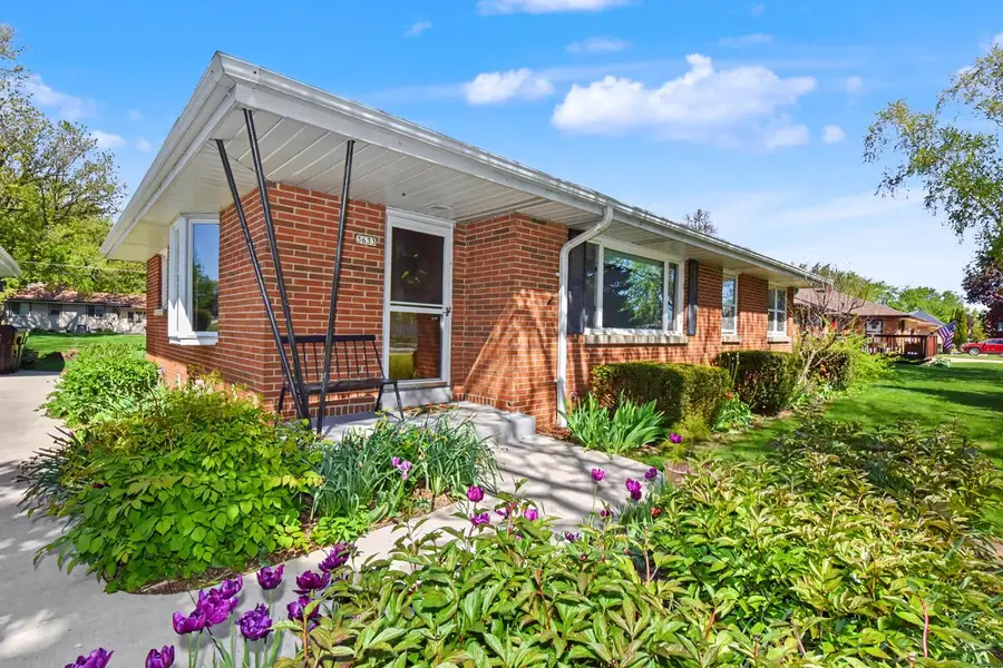 3633 S 158th STREET, New Berlin, WI 53151 - #2