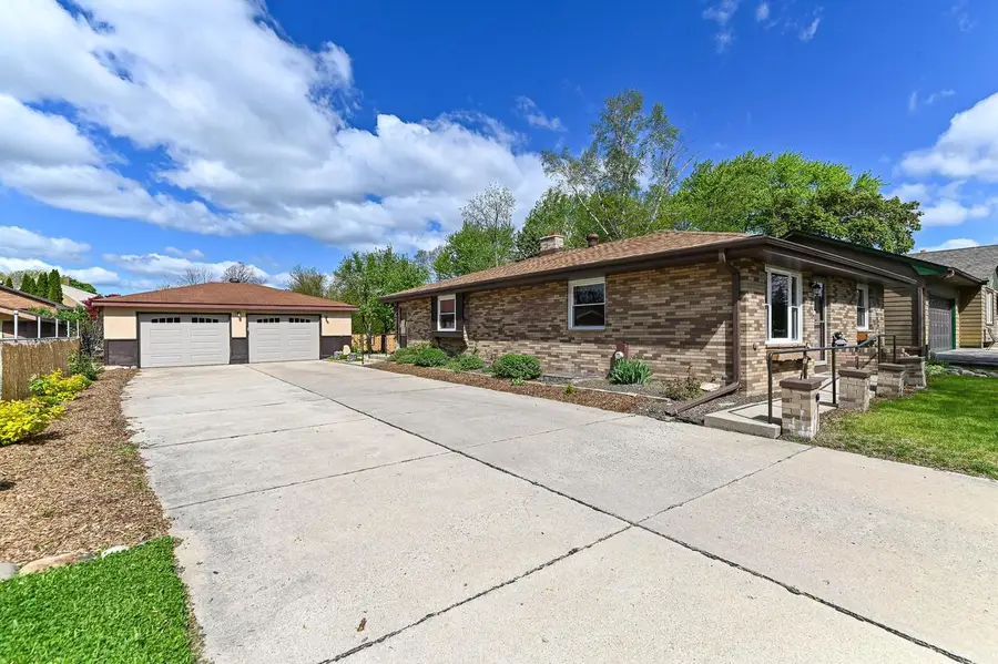 4265 S 68th STREET, Greenfield, WI 53220 - #2