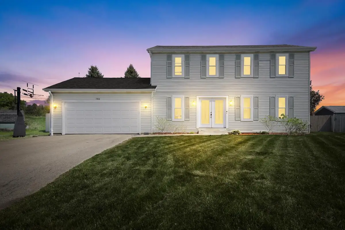 780 W Cardinal CIRCLE, Oak Creek, WI 53154 - #1
