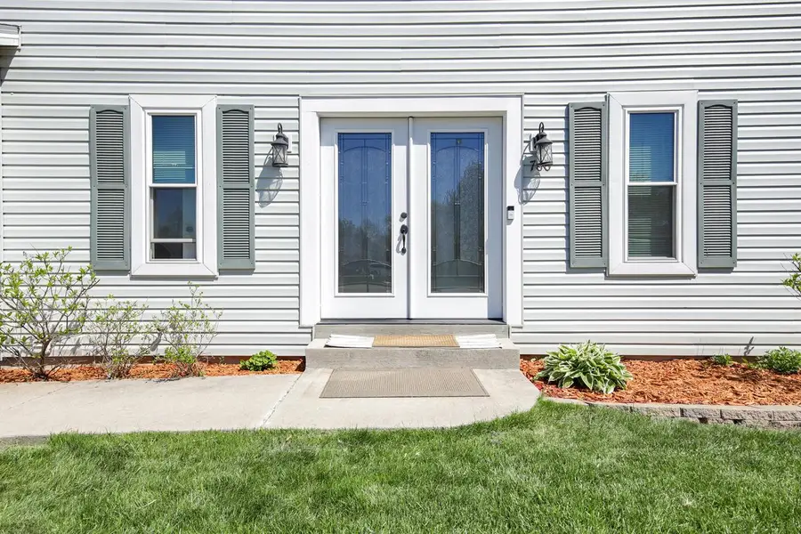 780 W Cardinal CIRCLE, Oak Creek, WI 53154 - #2