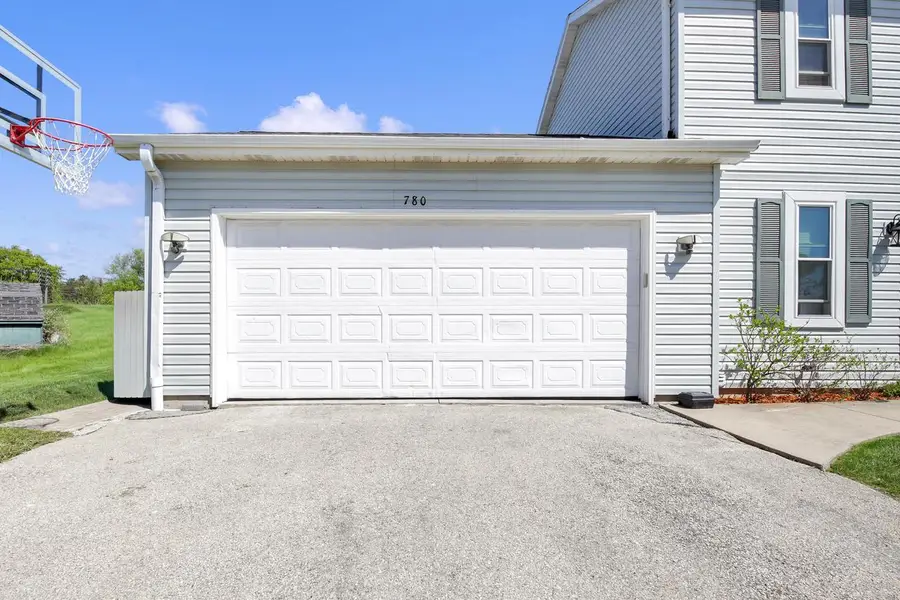 780 W Cardinal CIRCLE, Oak Creek, WI 53154 - #3