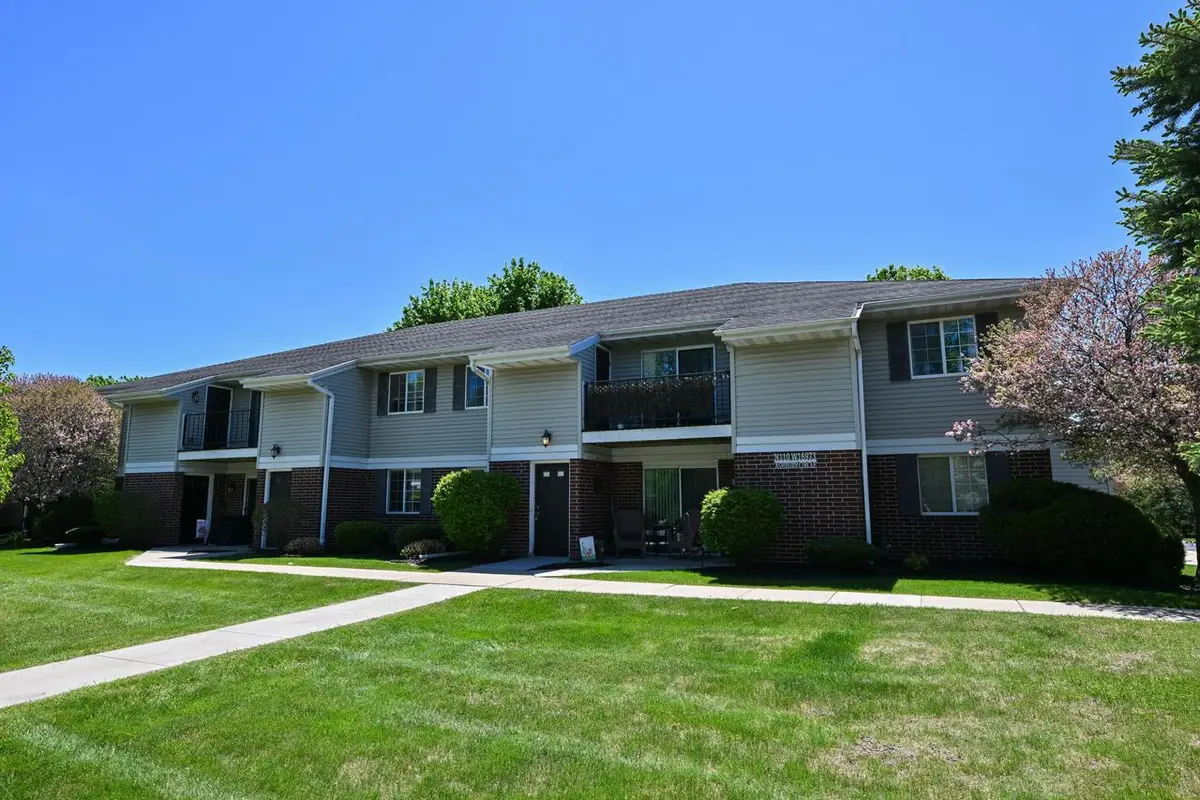 N110W16973 Ashbury CIRCLE #3, Germantown, WI 53022 - #1