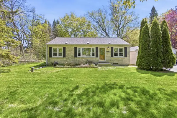 12215 W Mcshane ROAD, Franklin, WI 53132