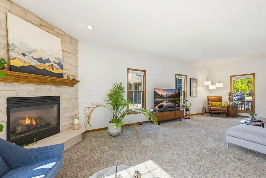 3818 Centennial CIRCLE, Milwaukee, WI 53221 - #3