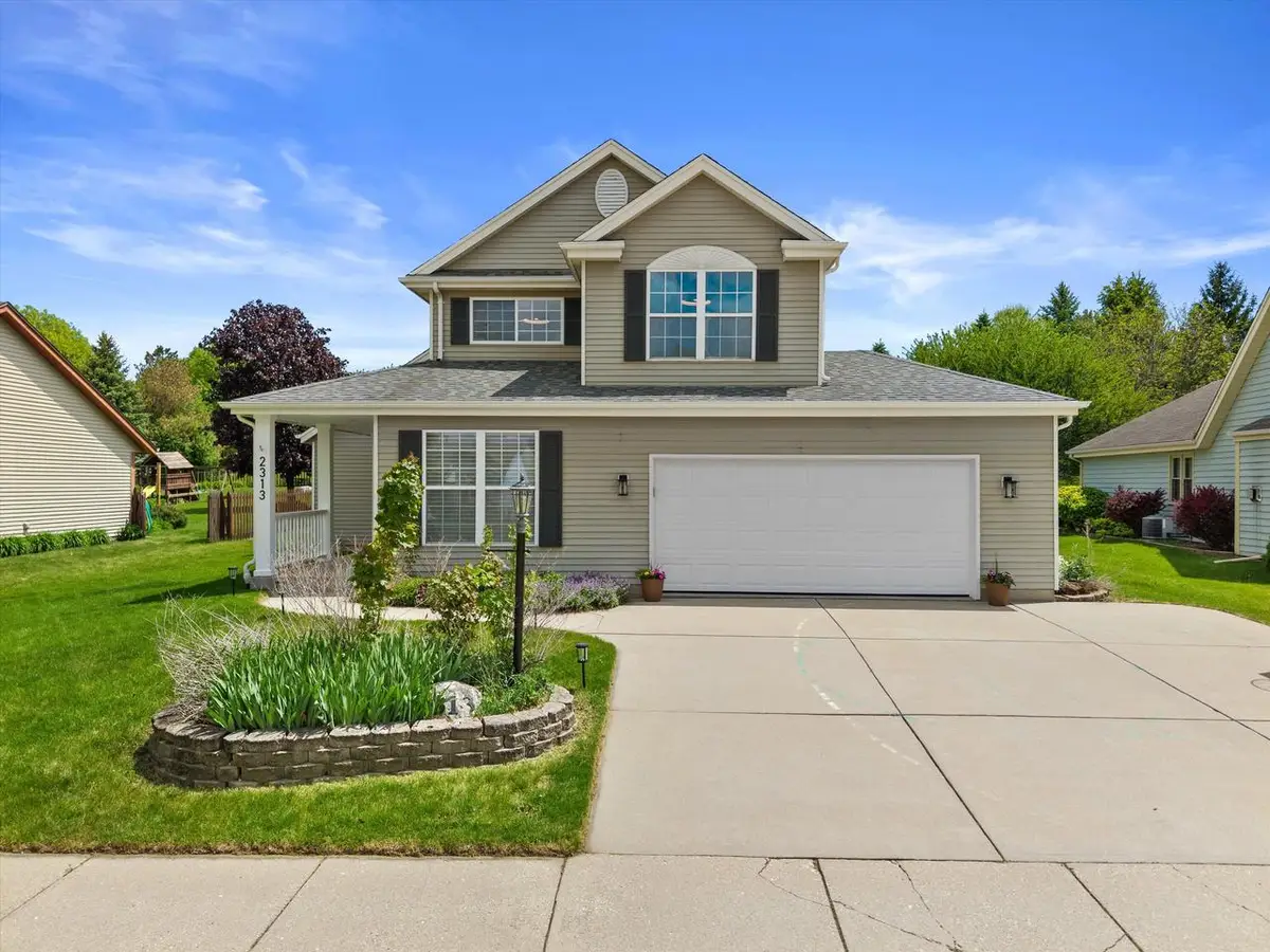 2313 Kestrel LANE, Waukesha, WI 53189 - #1