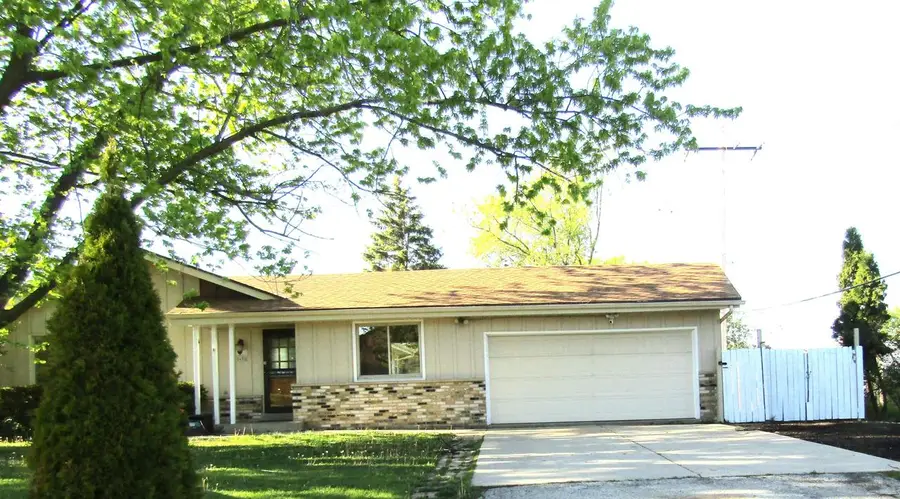 3850 W College AVENUE, Greenfield, WI 53221 - #2