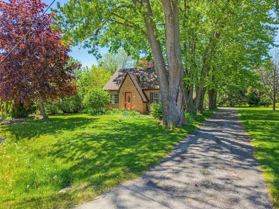W226N3045 Duplainvlle ROAD, Waukesha, WI 53186 - #3