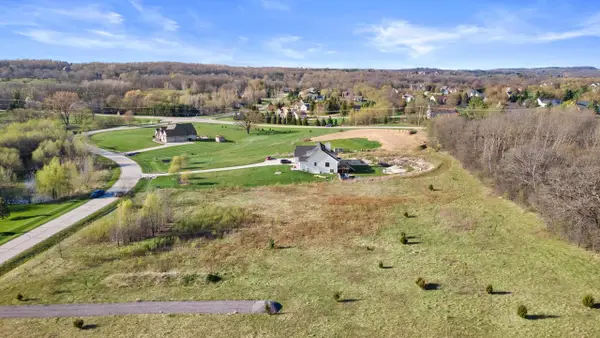 W310S3054 KATHERINE COURT, Waukesha, WI 53189