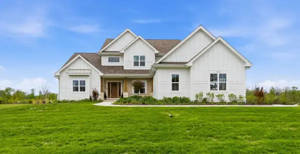 14141 N Lake Shore DRIVE, Mequon, WI 53097