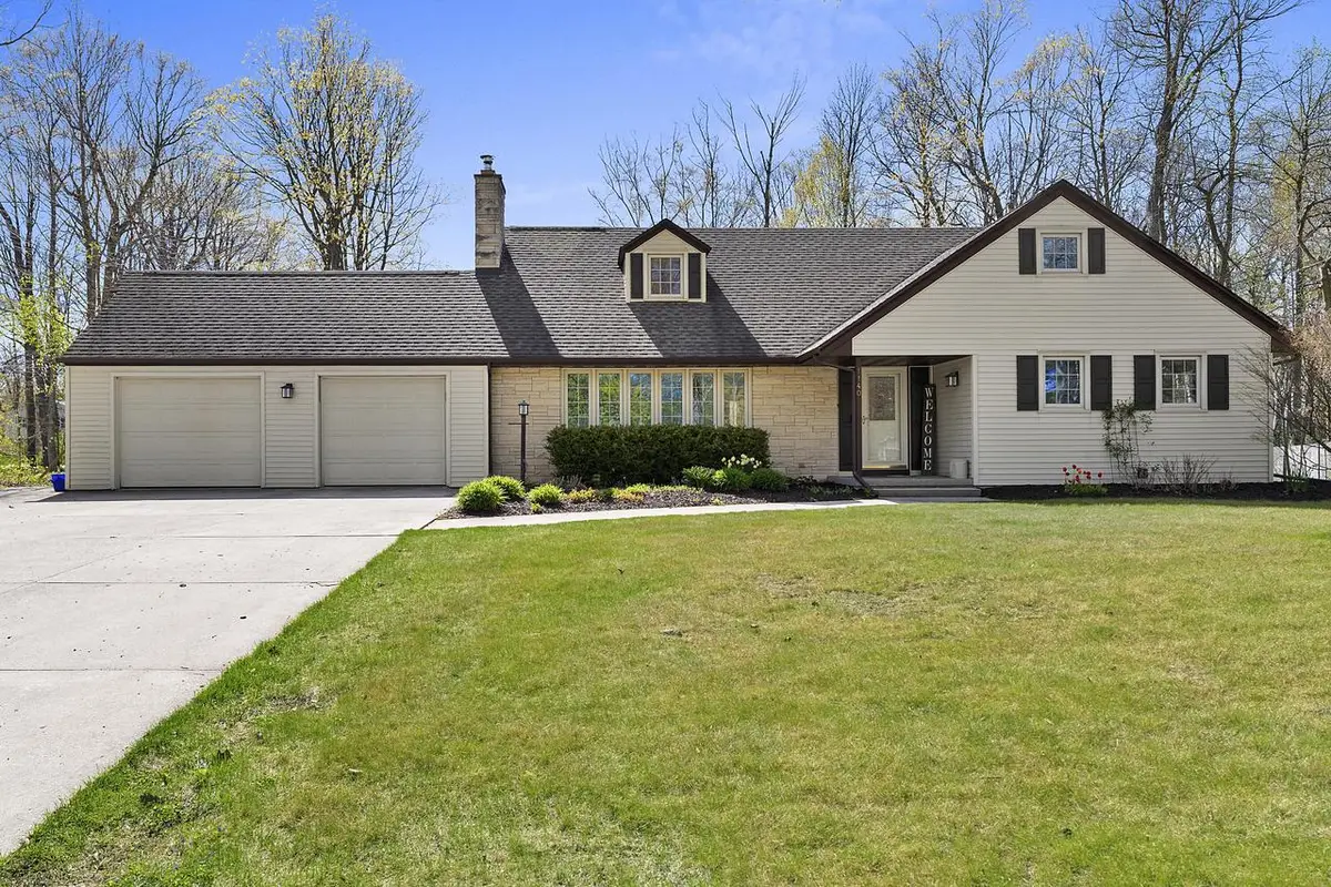 1140 Tanglewood ROAD, Manitowoc, WI 54220 - #1
