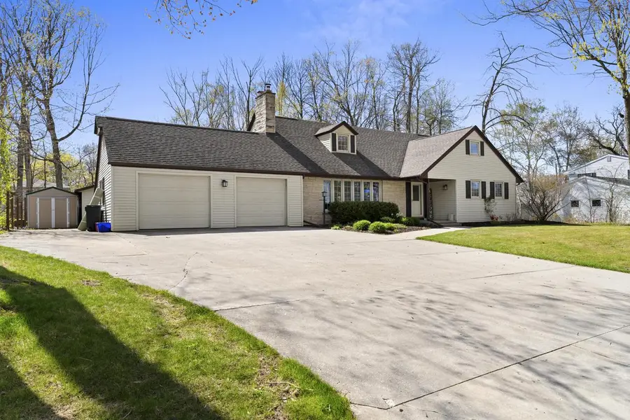 1140 Tanglewood ROAD, Manitowoc, WI 54220 - #2