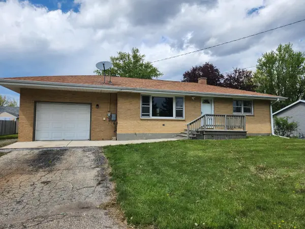 W1326 HoneySuckle ROAD, Genoa City, WI 53128