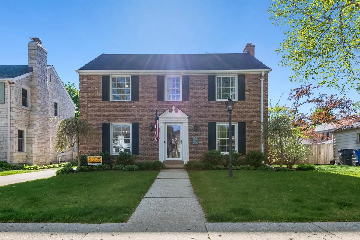 4635 N Wildwood AVENUE, Whitefish Bay, WI 53211 - #1