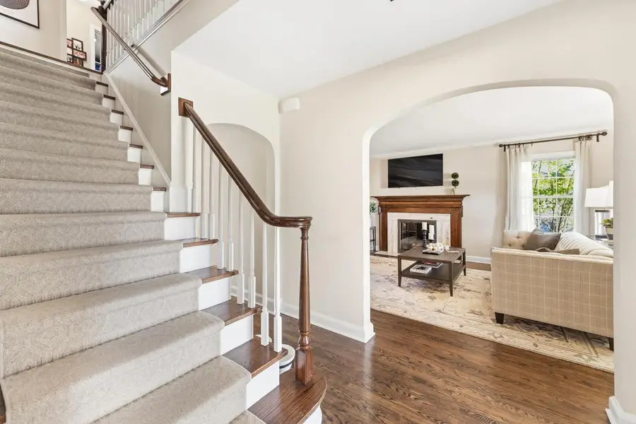 4635 N Wildwood AVENUE, Whitefish Bay, WI 53211 - #3