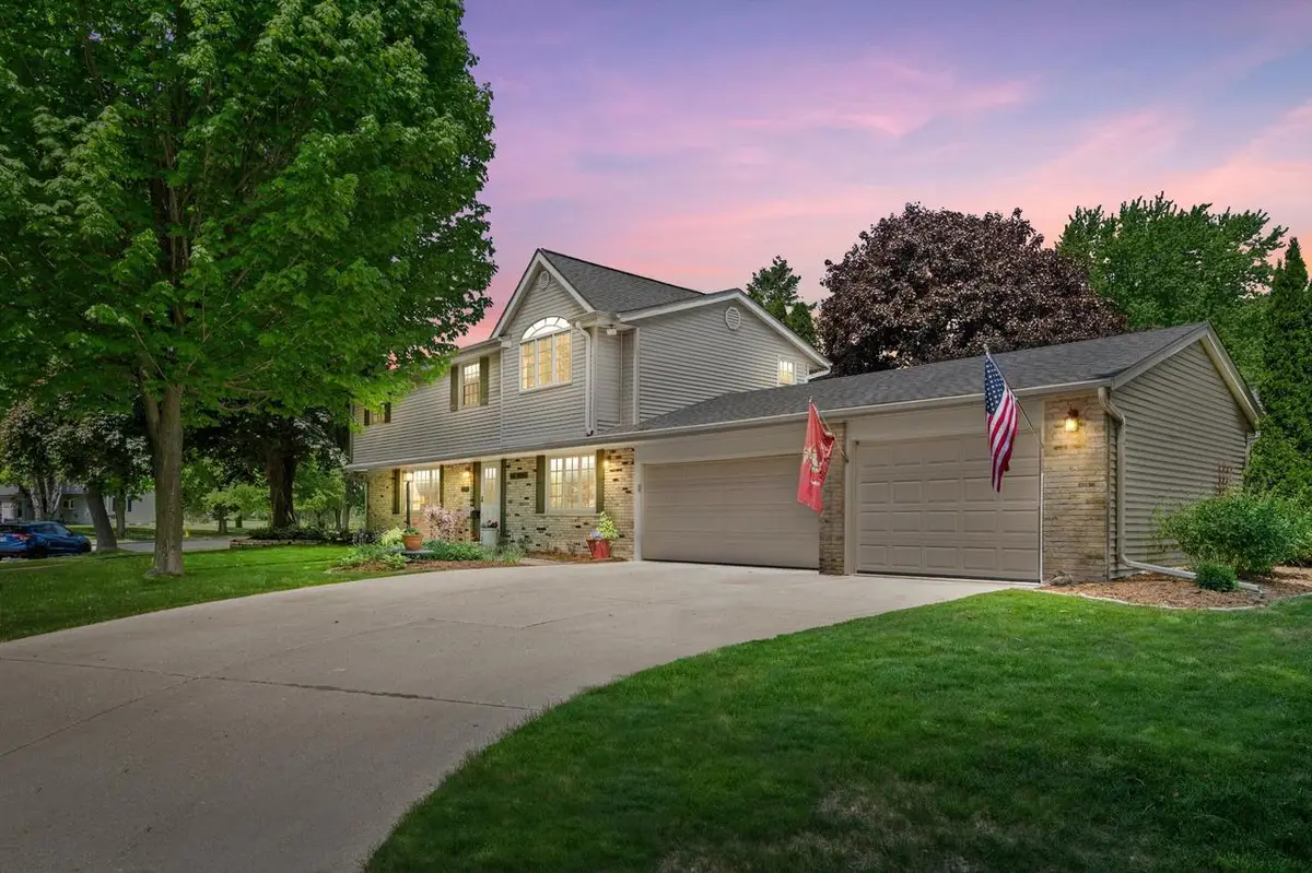 N93W6240 Arbor DRIVE, Cedarburg, WI 53012 - #1