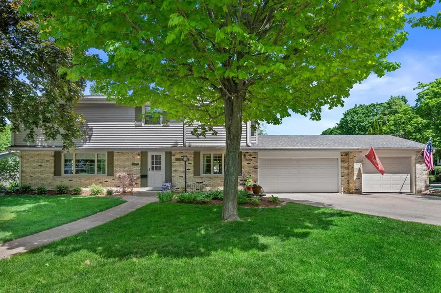 N93W6240 Arbor DRIVE, Cedarburg, WI 53012 - #3