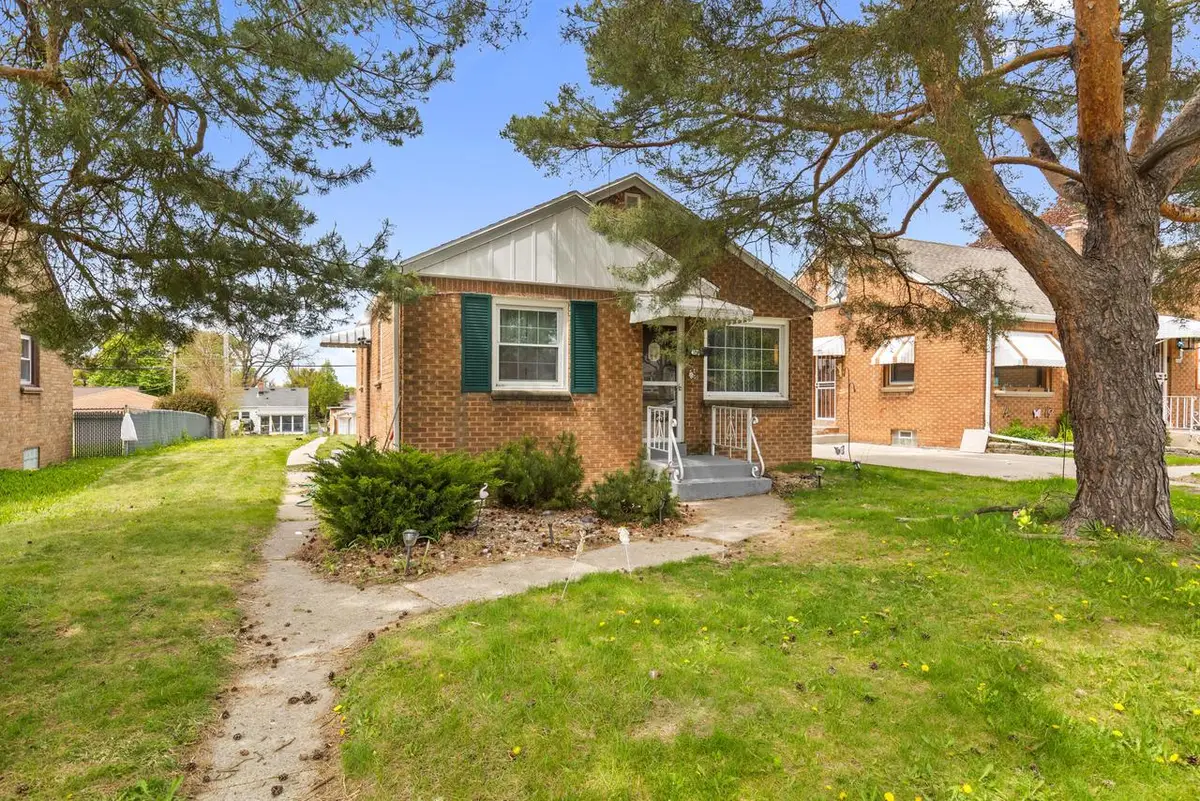 4571 Howell AVENUE, Milwaukee, WI 53207 - #1