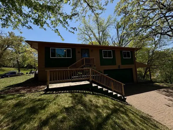 29941 Greenleaf DRIVE, Burlington, WI 53105