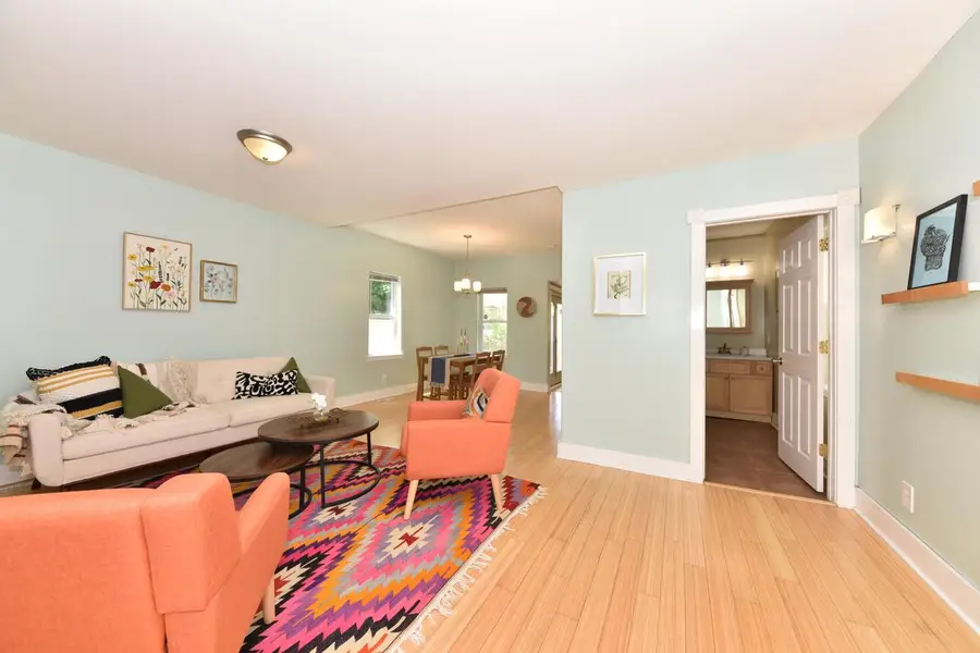 2543 N Gordon PLACE, Milwaukee, WI 53212 - #3