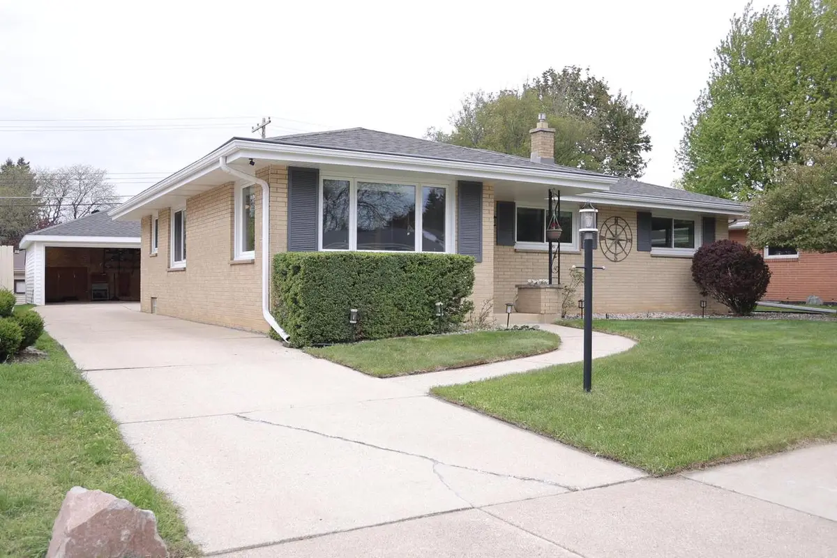 56 Illinois STREET, Racine, WI 53405 - #1