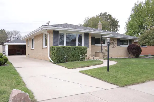 56 Illinois STREET, Racine, WI 53405