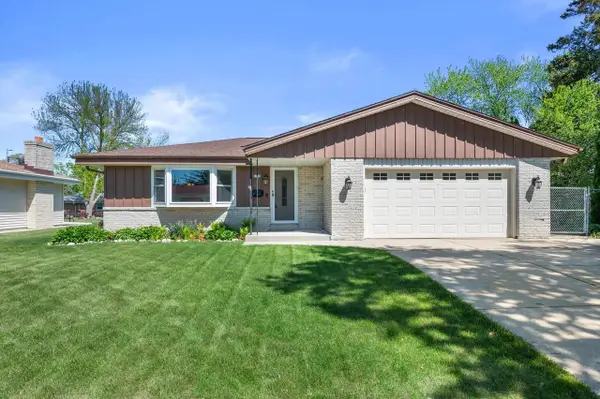 5358 Mulberry DRIVE, Greendale, WI 53129