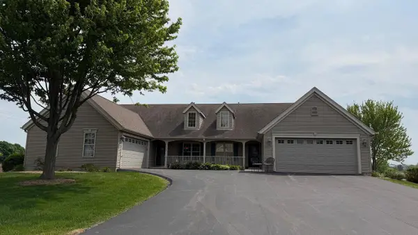 1472 Groves LANE #2, Union Grove, WI 53182