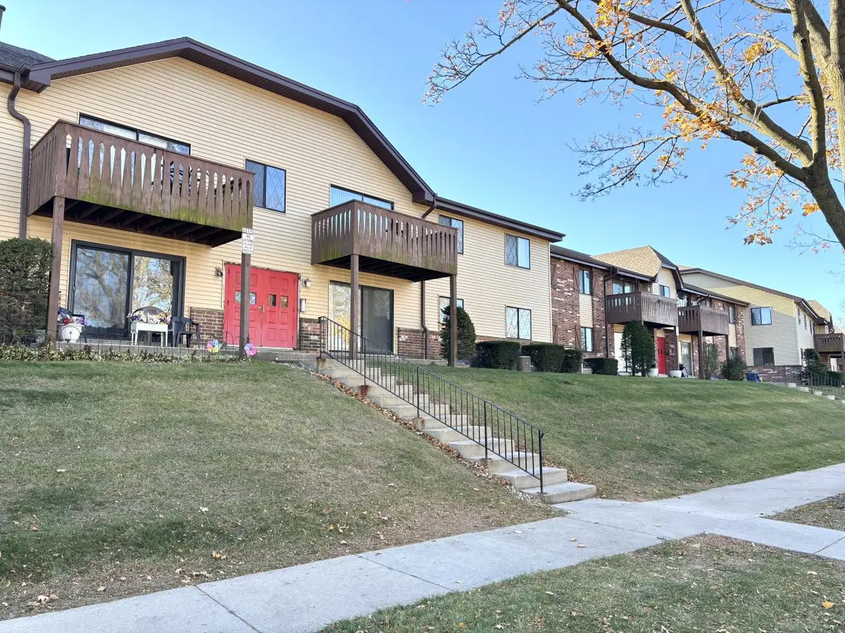 6011 W Port AVENUE #205K, Milwaukee, WI 53223 - #1