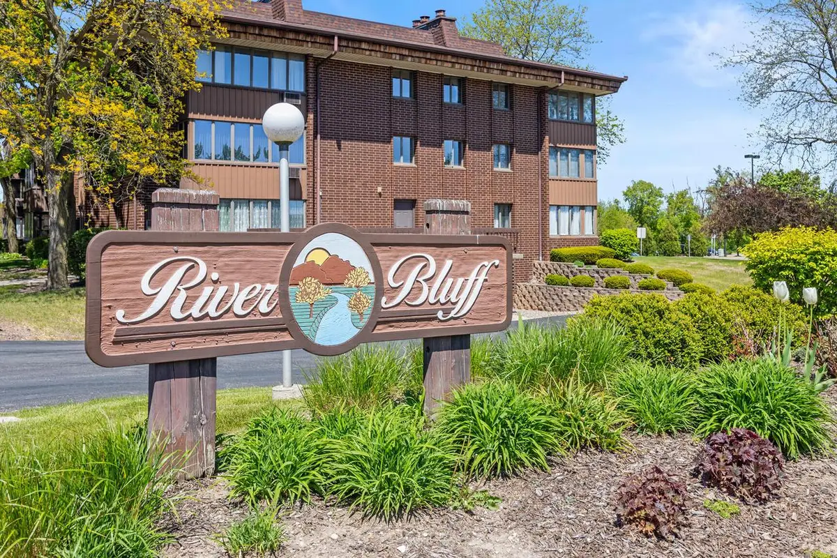 N84W15750 Ridge ROAD #105, Menomonee Falls, WI 53051 - #1