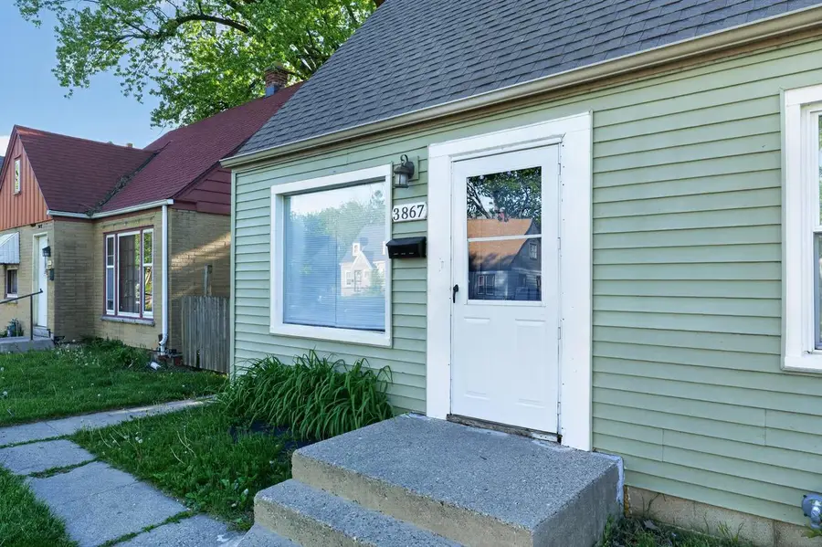 3867 N 36th STREET, Milwaukee, WI 53216 - #2