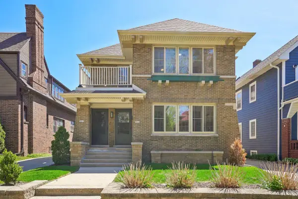 3916 N Farwell AVENUE #3918, Shorewood, WI 53211
