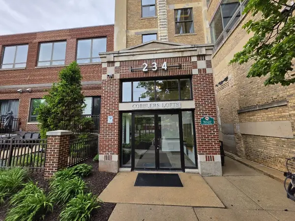 234 E Reservoir AVENUE #404, Milwaukee, WI 53212