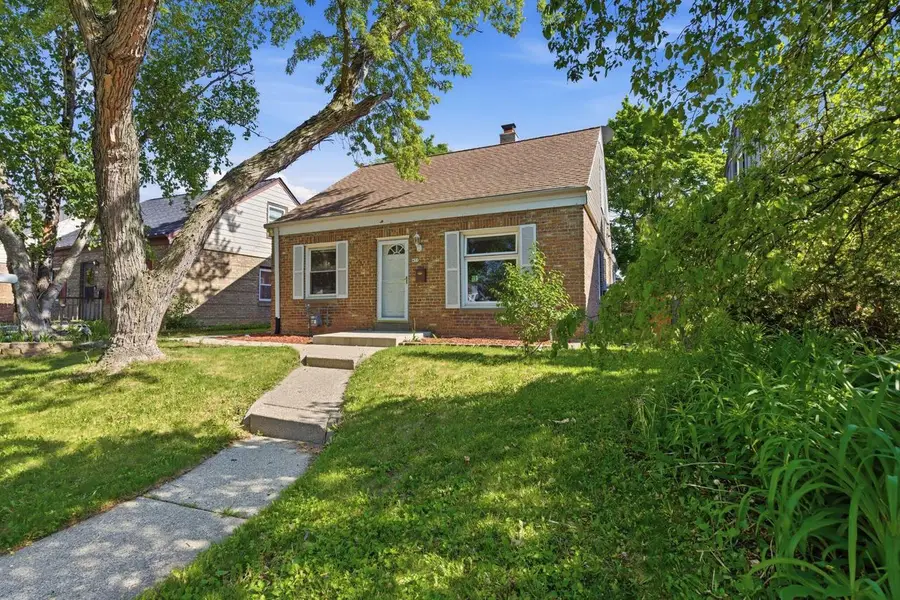 471 E Morgan AVENUE, Milwaukee, WI 53207 - #2