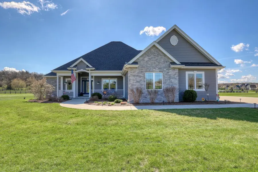 W329S8470 S Oak Tree DRIVE, Mukwonago, WI 53149 - #2